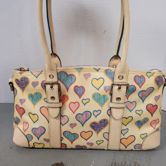 Dooney & Bourke Handbags - VINTAGE DOONEY AND BOURKE CRAYON HEARTS 💕 HANDBAG SATCHEL